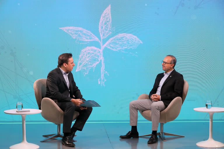 José Del Rio, secretario general de la Redacción de LA NACION, en diálogo con Antonio Aracre, CEO de Syngenta para Latinoamérica Sur