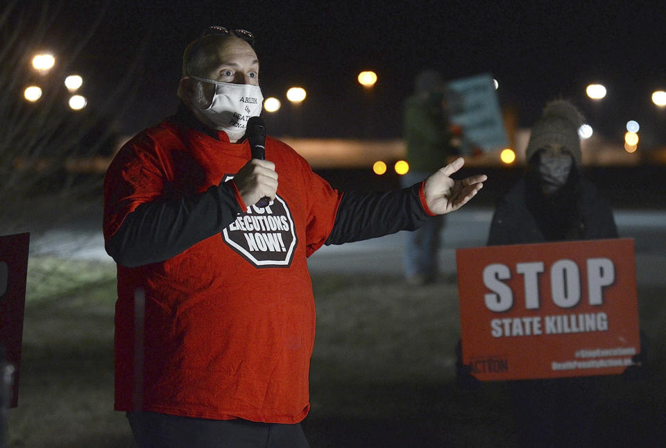 Abe Bonowitz, co-director of Death Penalty Action, talks about the efforts to stop the death penalty during the protest of the execution of Corey Johnson, Thursday, Jan. 14, 2021, near the Federal Correctional Complex in Terre Haute, Ind. (Joseph C. Garza/The Tribune-Star via AP)