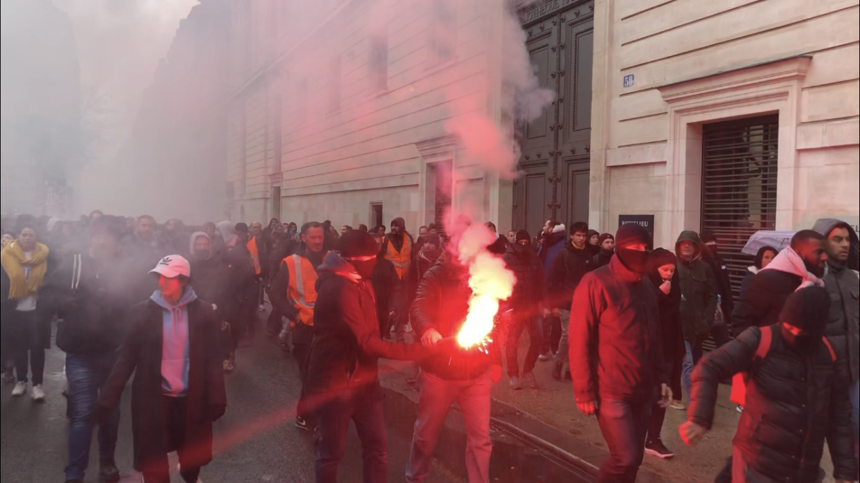 Manifestation près du siège de LaREM, le 2 janvier 2020 à Paris.