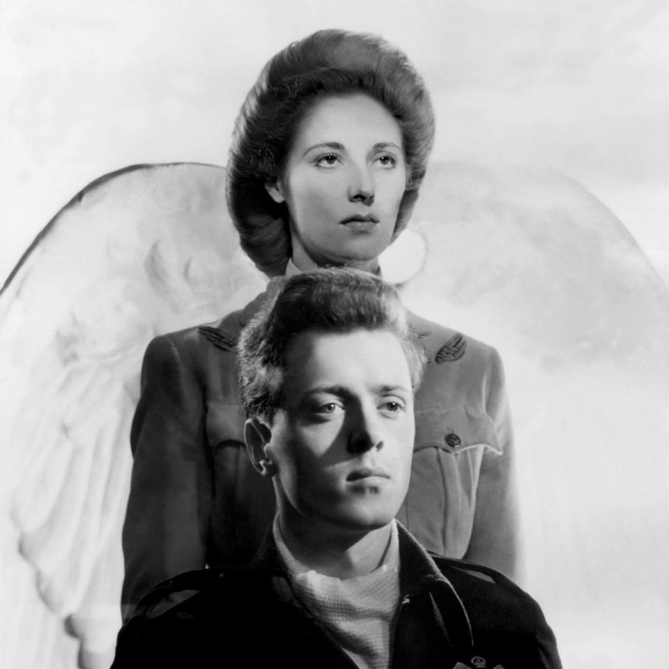 Kathleen Byron and Richard Attenborough in A Matter of Life and Death - Alamy