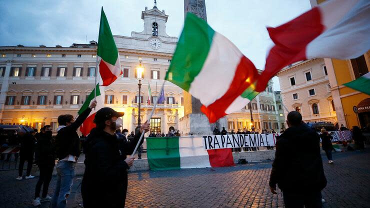 Die Italiener hoffen auf eine stabile Regierung und das Ende der Krise. Foto: dpa