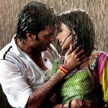 Romantic Moments of Riteish and Genelia