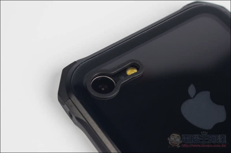 Elpaka iPhone 8/8 Plus 磁吸與玻璃金屬保護殼開箱推薦 相容 7/7Plus、iPhone X 即將登場