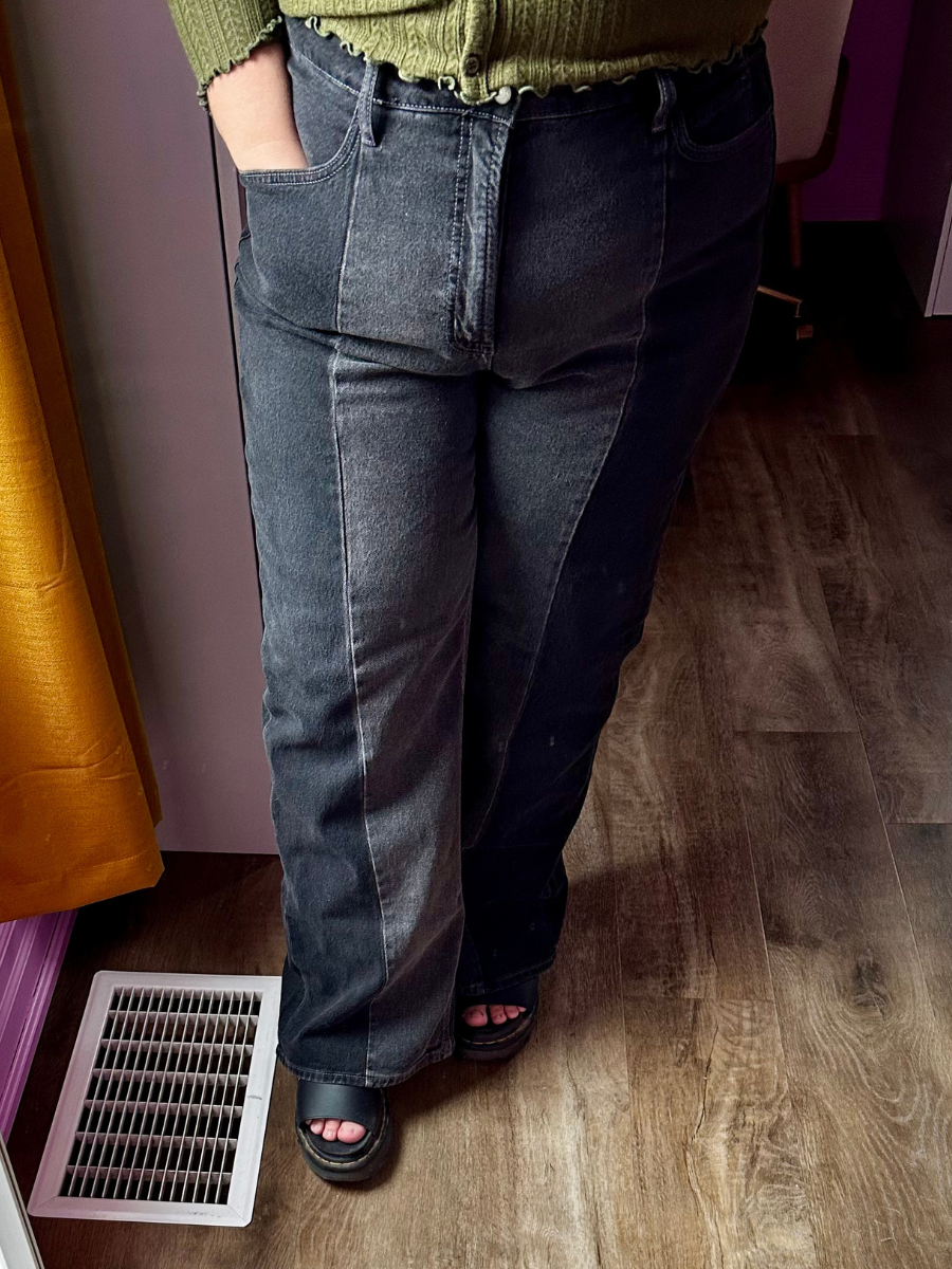 Extra High-Waisted Sky-Hi Wide-Leg Jeans (Photo via Author)