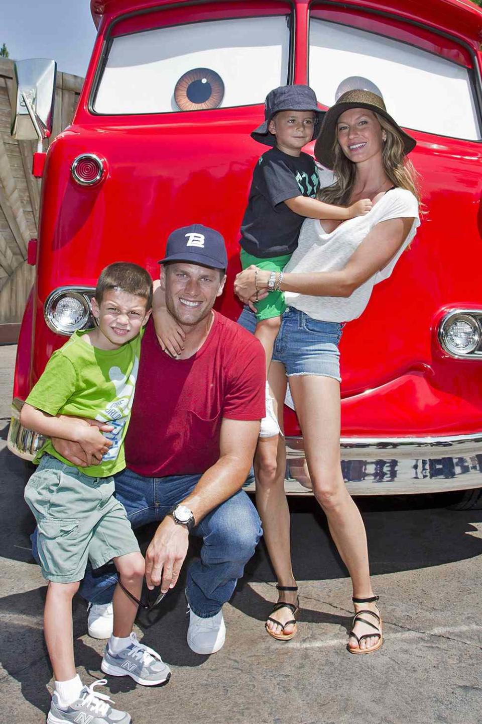 Tom Brady & Gisele Bündchen at Disneyland