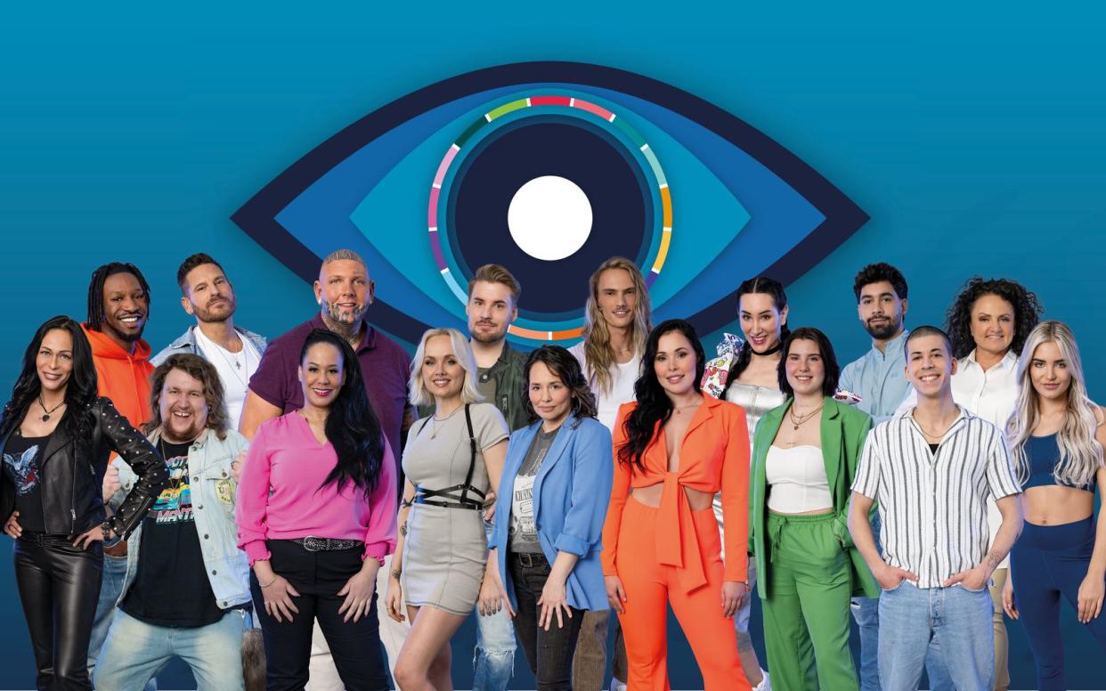 Sie sind die Bewohnerinnen und Bewohner der neuen Staffel "Big Brother", von links: Jacky, Mateo, Nicos, Sandro, Angela, Yael, Marcus, Gema, Benedikt, Frauke, Ciara, Maja, Christian, Moritz, Maxime und Tanja. (Bild: Seven.One / Willi Weber)