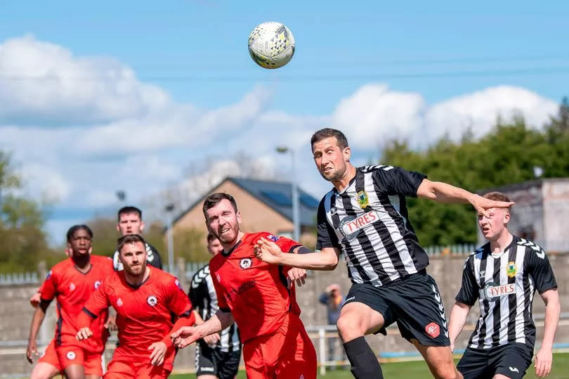 Threave Rovers recorded a narrow win over Glasgow United