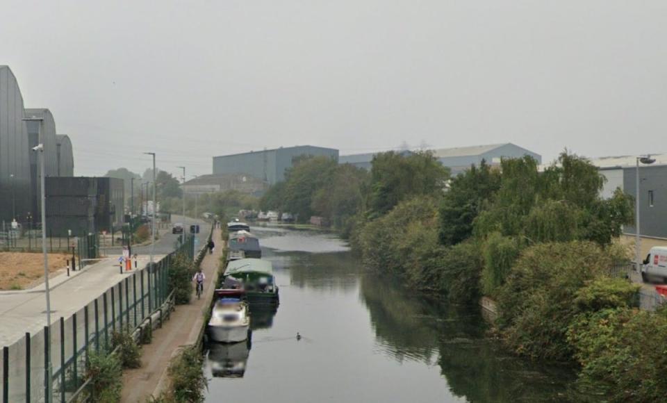 Towpath Road where he was found (Google Maps)