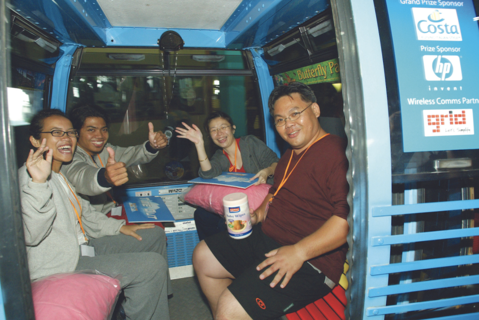 Interior of second generation of Singapore Cable Car (Photo: Mount Faber Leisure Group) 