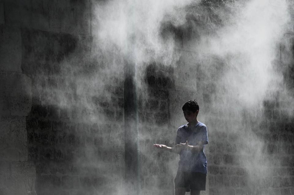 35 Photos That Capture Europe’s Sweltering Heatwave