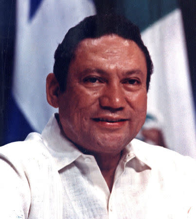 FILE PHOTO: Panamanian strongman Manuel Antonio Noriega takes part in a news conference at the Atlapa center in this file photo in Panama City October 11,1989. REUTERS/Alberto Lowe/File Photo