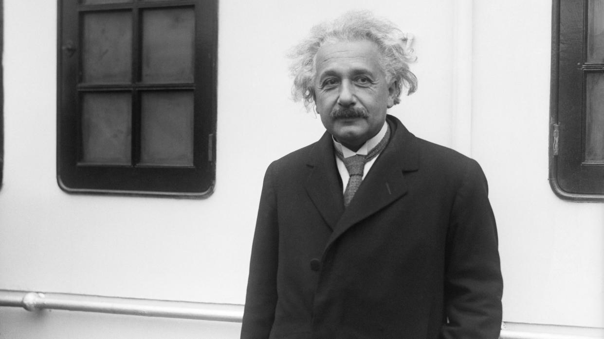  Albert Einstein in New York, 1900. 