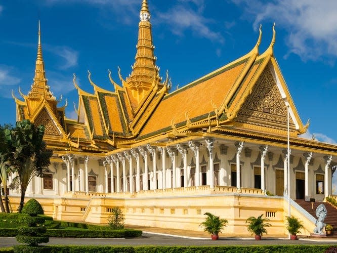 royal palace cambodia