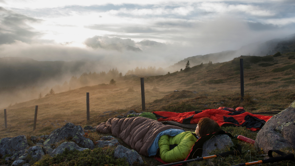 The best gifts for travelers: Sea to Summit Sleeping Bag