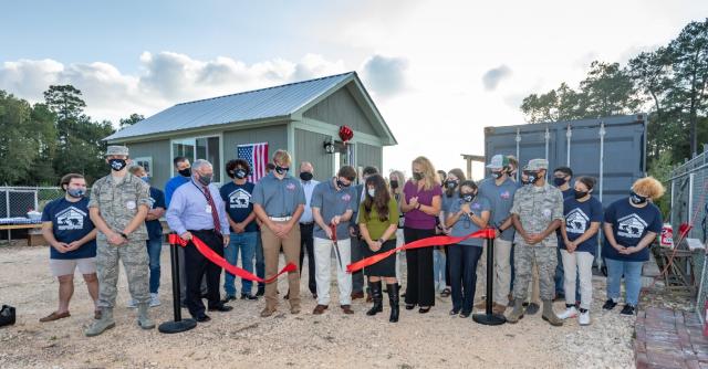 Kingwood ISD students build tiny homes for homeless veterans