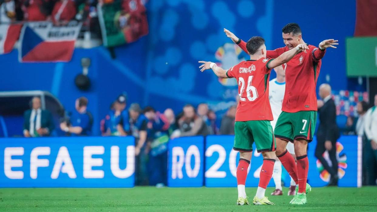 Portugals Rekordmänner Ronaldo und Pepe: "Unfassbar wichtig"