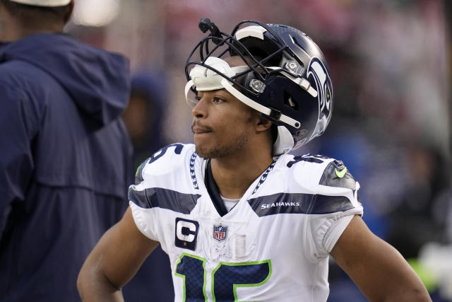 Seahawks fade in second half of blowout loss to 49ers in wild-card round