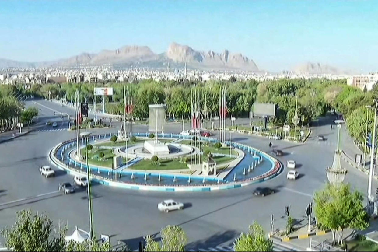 Le 19 avril 2024, une image en direct de la ville d’Ispahan diffusée sur la télé iranienne après des explosions entendues.