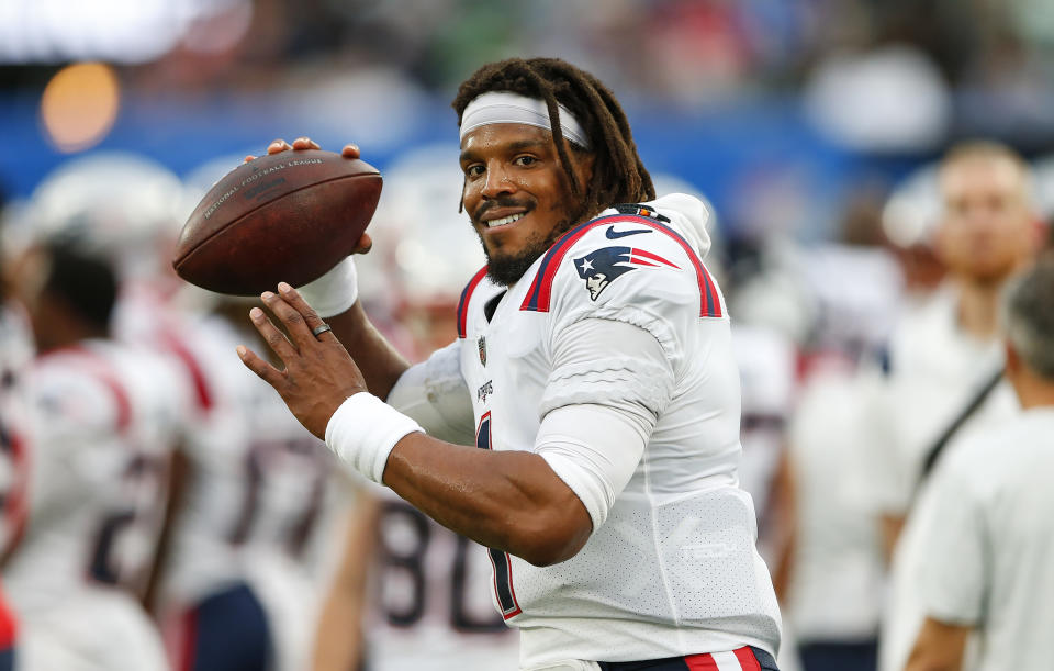 ARCHIVO - El quarterback Cam Newton de los Patriots de Nueva Inglaterra durante un juego de pretemporada, el domingo 29 de agosto de 2021. (AP Foto/Noah K. Murray)