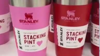 Stanley Glitter 40oz Cup Blue-pink Gradient STANLEY 40oz - Stanleytumbler