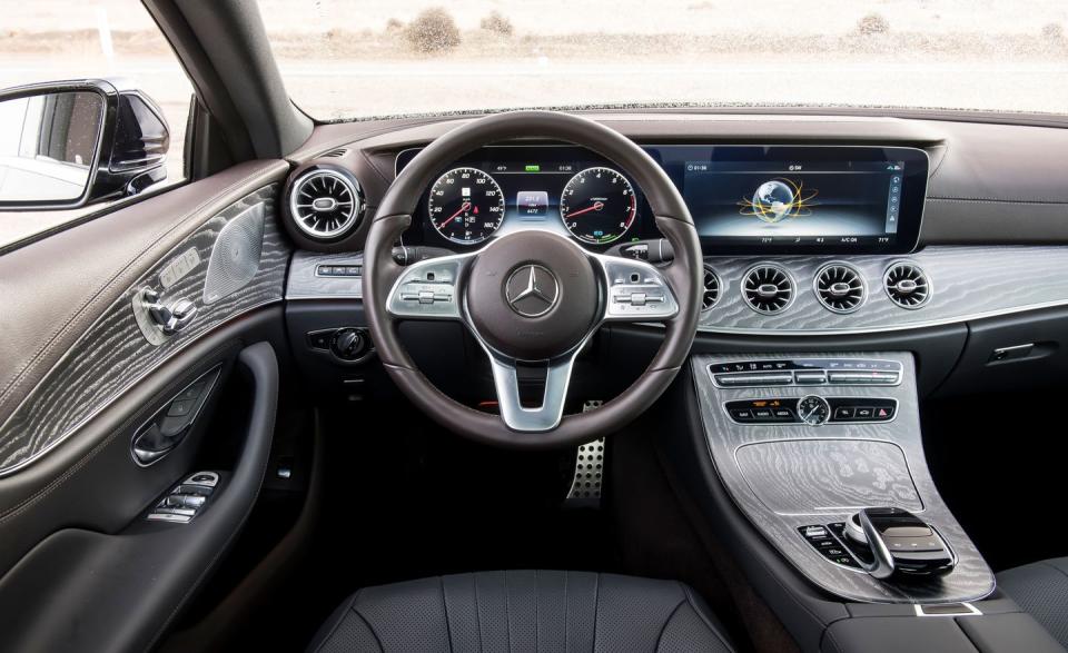 <p>In some ways, the CLS's interior is clearly superior to that of the A7.</p>