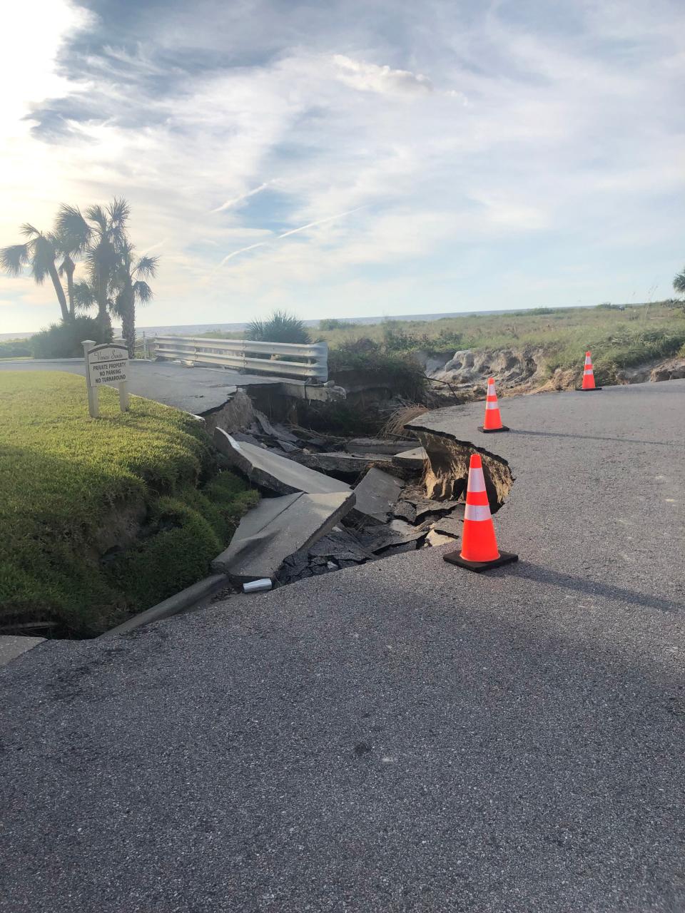 Hurricane Ian caused severe erosion damage to Alhambra Road just north of Venice Sands condominiums on Venice Beach. The washout has made it impossible for workers to access a damaged propane tank that the condo association uses to fuel its emergency generator.