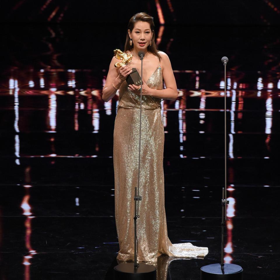 <span>Ding Ning picks up the 55th Golden Horse Awards Best Supporting Actress for her role in ‘Cities of Last Things’. (Photo: Taipei Golden Horse Awards)</span> 