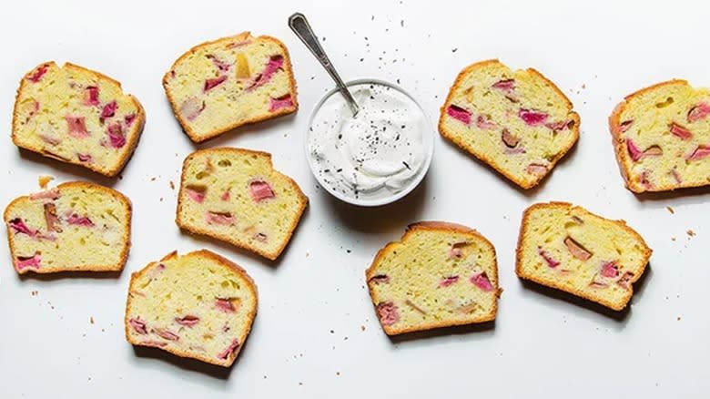 Rhubarb pound cake slices with black tea cream