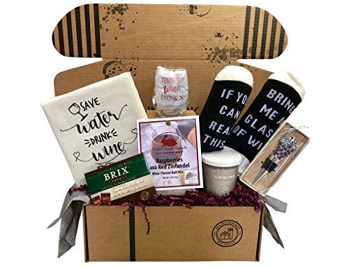 Wine Lovers Perfect Gift Box (Amazon / Amazon)