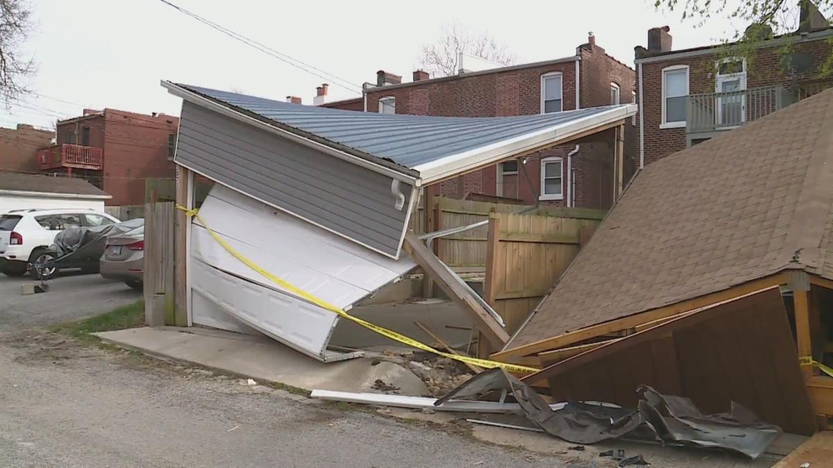 Two crashes damage parked cars and destroy garages in south STL