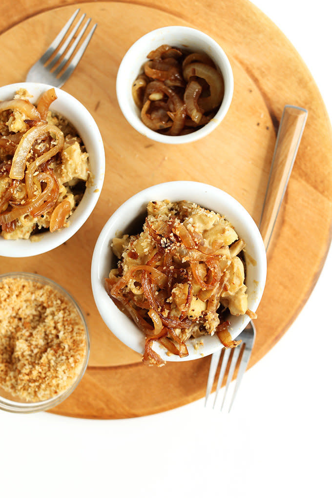 <strong>Get the <a href="http://minimalistbaker.com/vegan-caramelized-onion-mac-n-cheese/" target="_blank">Vegan Caramelized Onion Mac And Cheese recipe</a> from Minimalist Baker</strong>