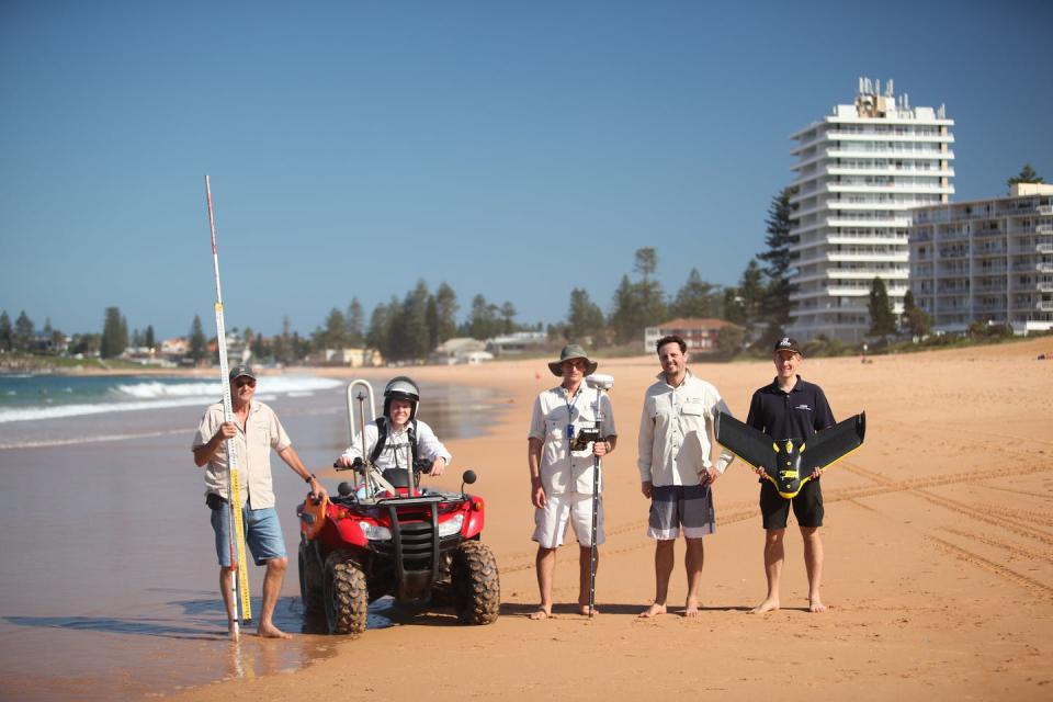 On-ground survey techniques to monitor beaches. Larry Paice/UNSW Water Research Laboratory.