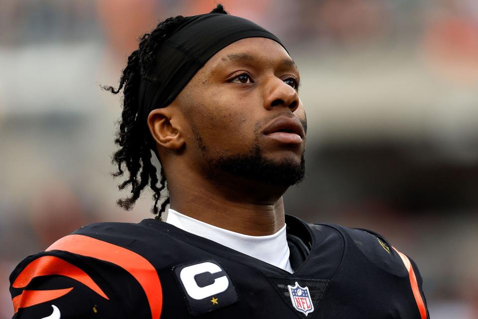 Bengals Running Back Joe Mixon Wanted on Arrest Warrant Issued for Allegedly Pointing a Firearm at Woman