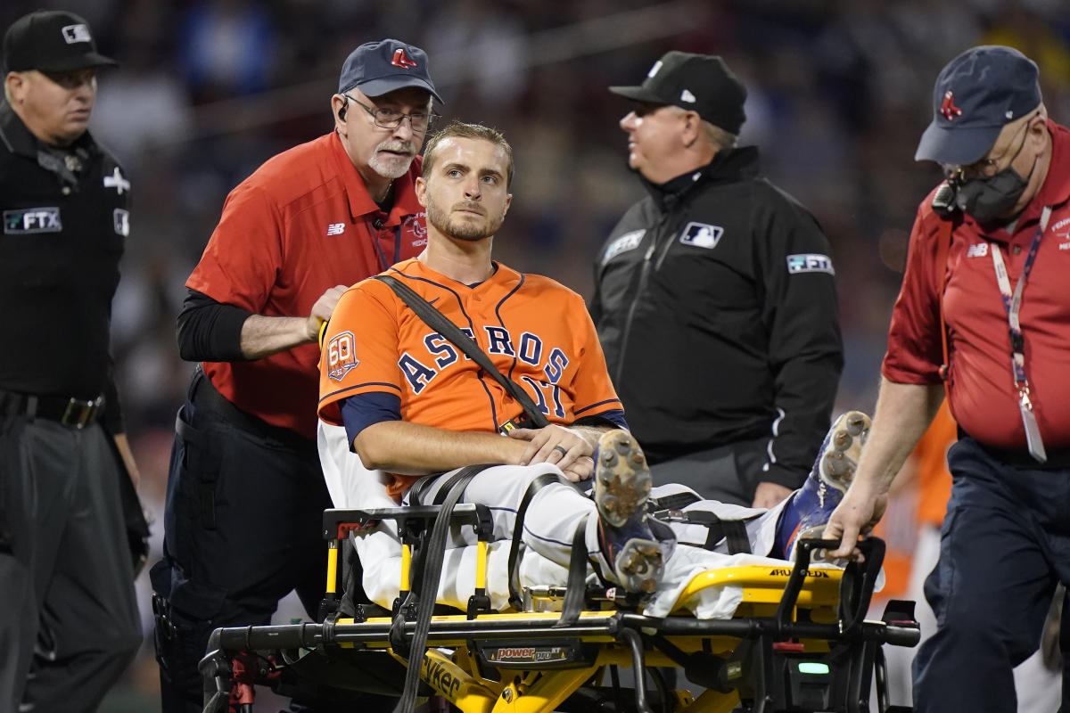 Red Sox' season (un)officially over after Astros deliver knockout punch at  Fenway - CBS Boston