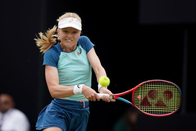 Harriet Dart suffered a 6-3 6-2 defeat at the hands of Simona Halep