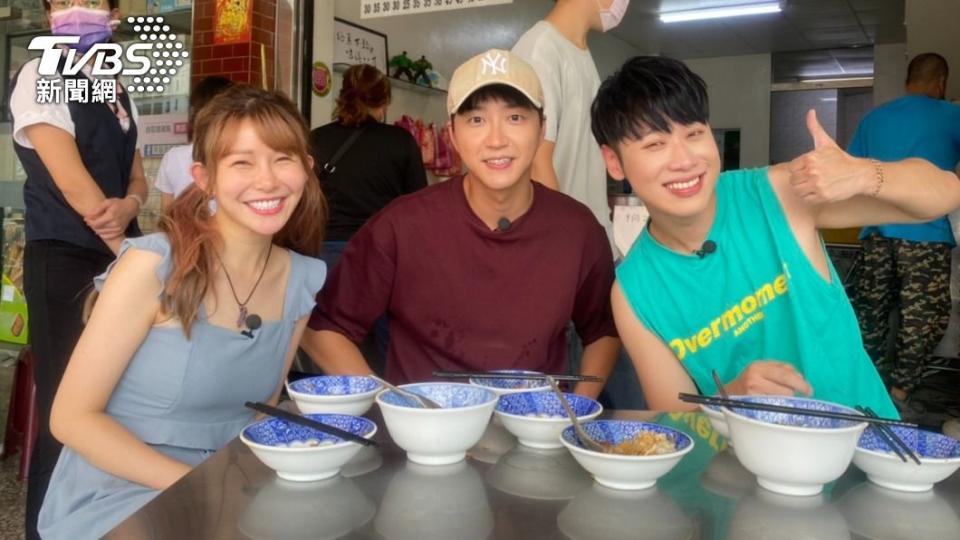 江宏傑帶著小賴、阿樂吃台南美食。（圖／翻攝自江宏傑臉書）