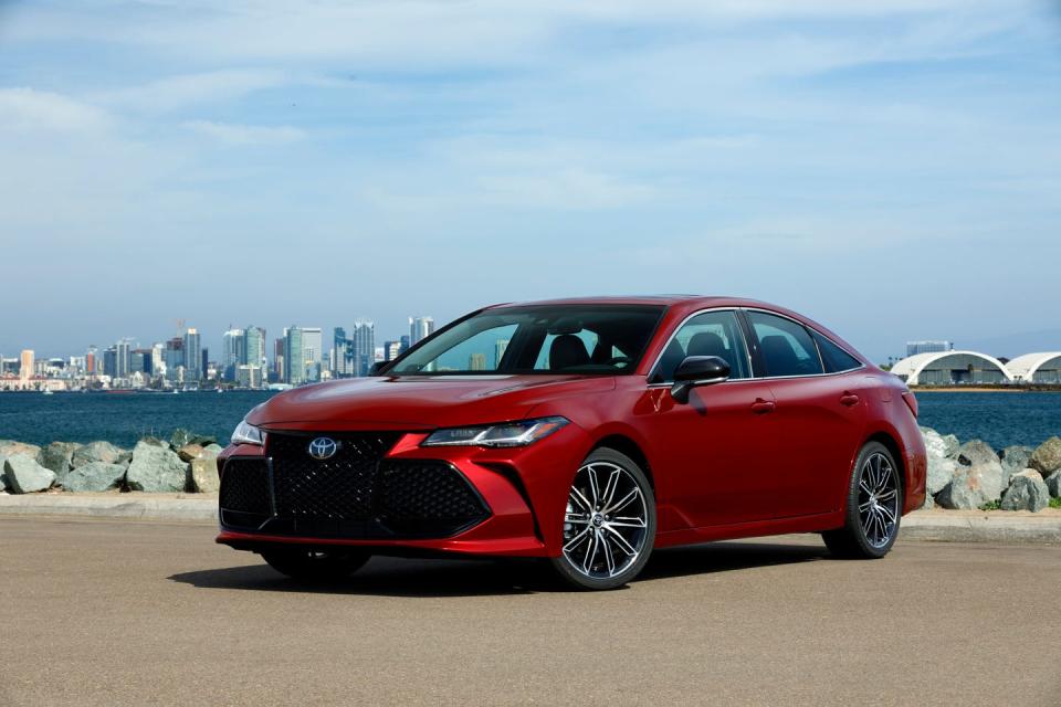 2022 Toyota Avalon and Avalon Hybrid