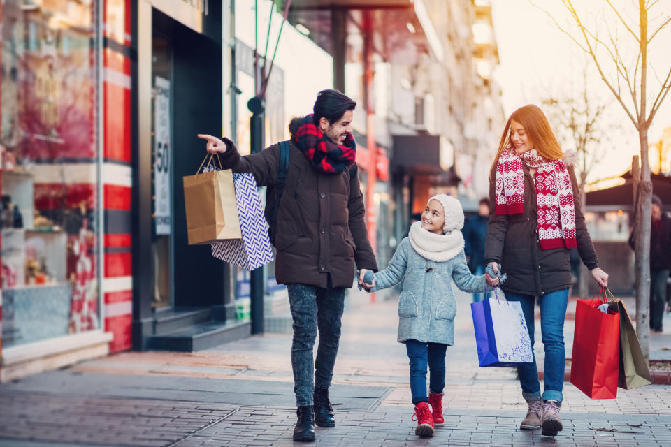 A dad who crowdfunded his children’s Christmas presents has sparked a debate about Christmas spending [Photo: Getty]