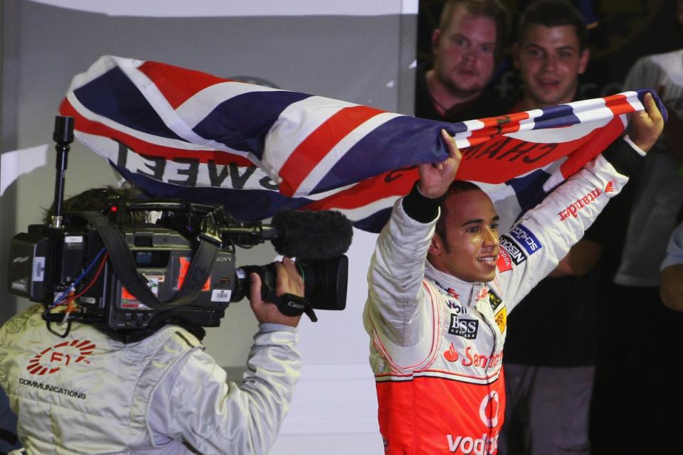 Hamilton célèbre son premier titre mondial à Sao Paulo en 2008 (Getty)