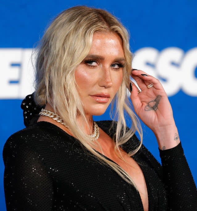 closeup of Kesha