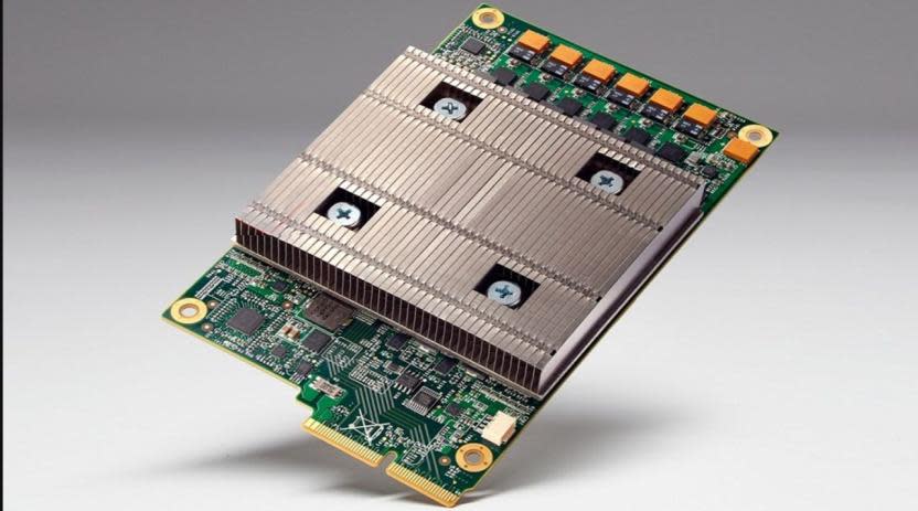 Los chips TPU de Google son utilizados específicamente para el entrenamiento de IA