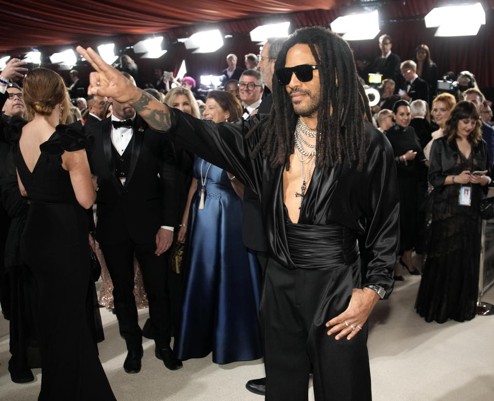 Lenny Kravitz llega a los Oscar el domingo 12 de marzo de 2023 en el Teatro Dolby en Los Angeles. (Foto AP/John Locher)