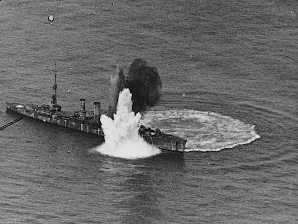 German cruiser Frankfurt bombing test