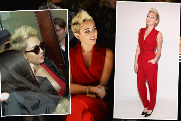 Suit up! Keine Fashion-Show ohne Jumpsuit auf dem Catwalk und in der Front-Row. Am Mittwoch schlüpfte Miley Cyrus in eine stylischen, roten Einteiler und sorgte in New York für ordentlich Blitzlichtgewitter. Denn Miss Cyrus hatte mal wieder ihren BH vergessen und gewährte den Kameras vor der Show von Rachel Zoe seeehr tiefe Einblicke. (Bilder: Getty Images/Wenn)