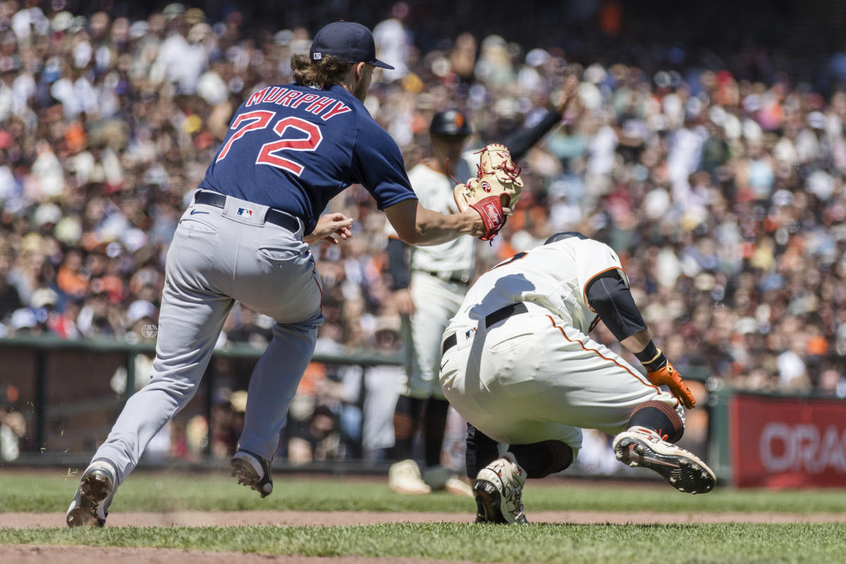 Joc Pederson's 11th-inning single lifts San Francisco Giants past