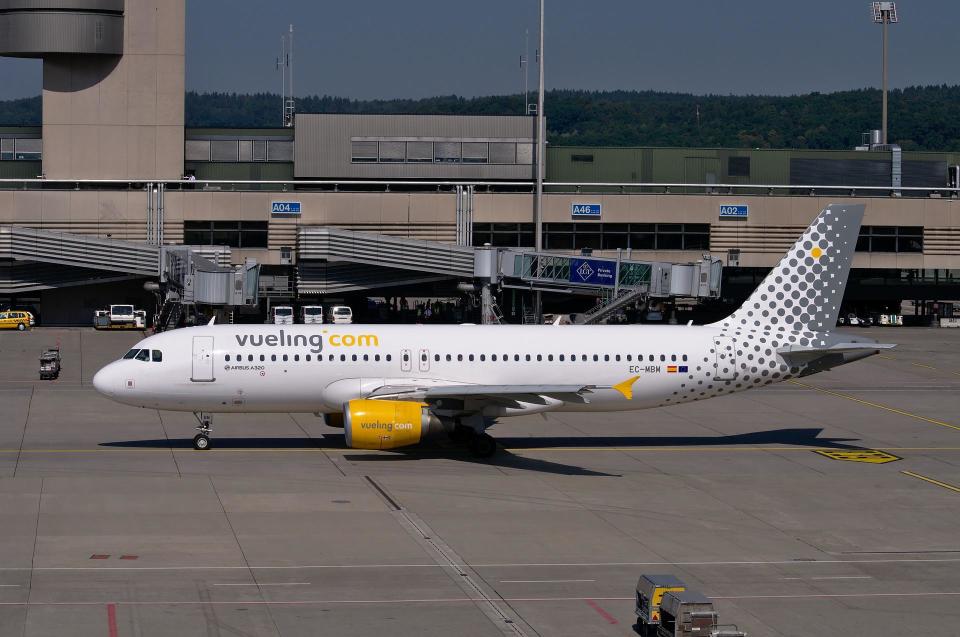 事件引發廉航安全問題，機組人員無將乘客安全放於首位。
（圖：Vueling Airlines@Facebook）
