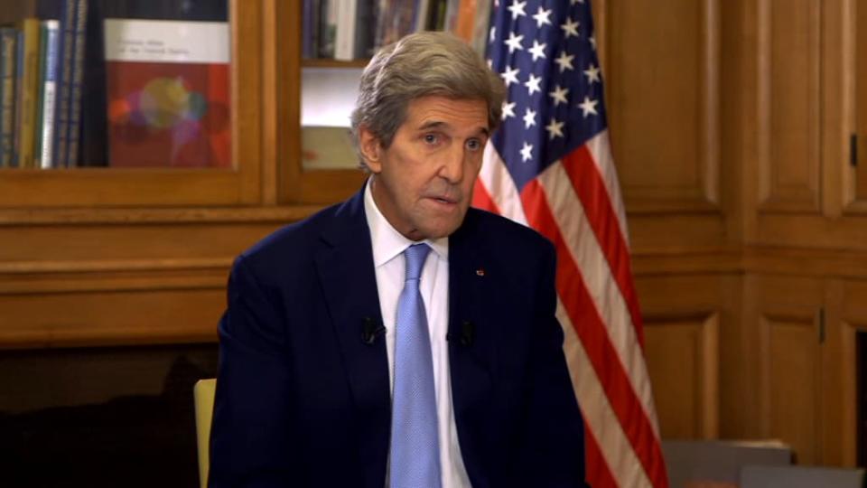 L'envoyé américain pour le climat John Kerry était l'invité exceptionnel de 22H Max ce 4 octobre 2021 sur BFMTV. - BFMTV