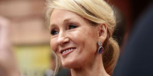 J.K. Rowling confirma que no le importan sus lectores, sólo su dinero