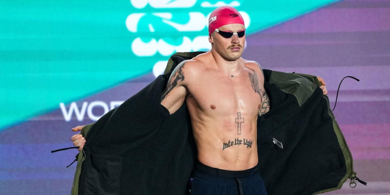 doha, qatar february 11 adam peaty of team great britain warms up in the mens 100m breaststroke semifianls on day ten of the doha 2024 world aquatics championships at aspire dome on february 11, 2024 in doha, qatar photo by shi tanggetty images