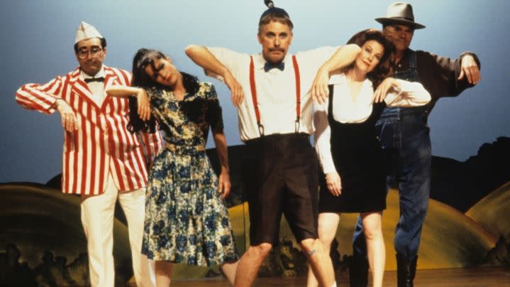 (L-R) Eugene Levy, Parker Posey, Christopher Guest, Catherine O'Hara, and Fred Willard in "Waiting for Guffman."